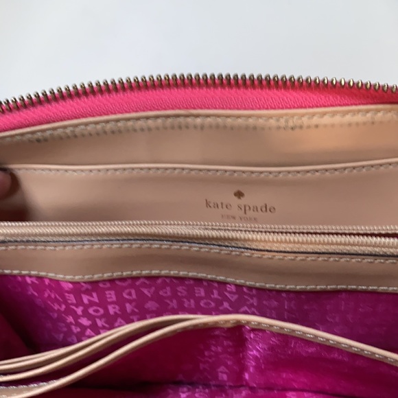 Kate spade wristlet - Picture 2 of 5